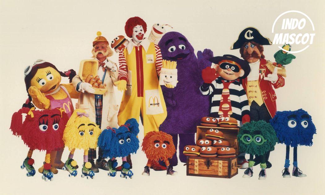 Nggak Cuma Ronald McDonald, Dulunya si Badut McD Ini Punya Banyak Teman 1 keluarga besar ronald badut mcd
